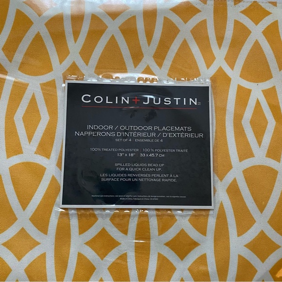 Indoor/Outdoor Set of 4 placemats - Picture 2 of 2